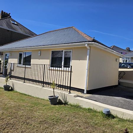 Two Bedroom Detached Modern Bungalow Close To Plymouth Argyle Fc Екстериор снимка
