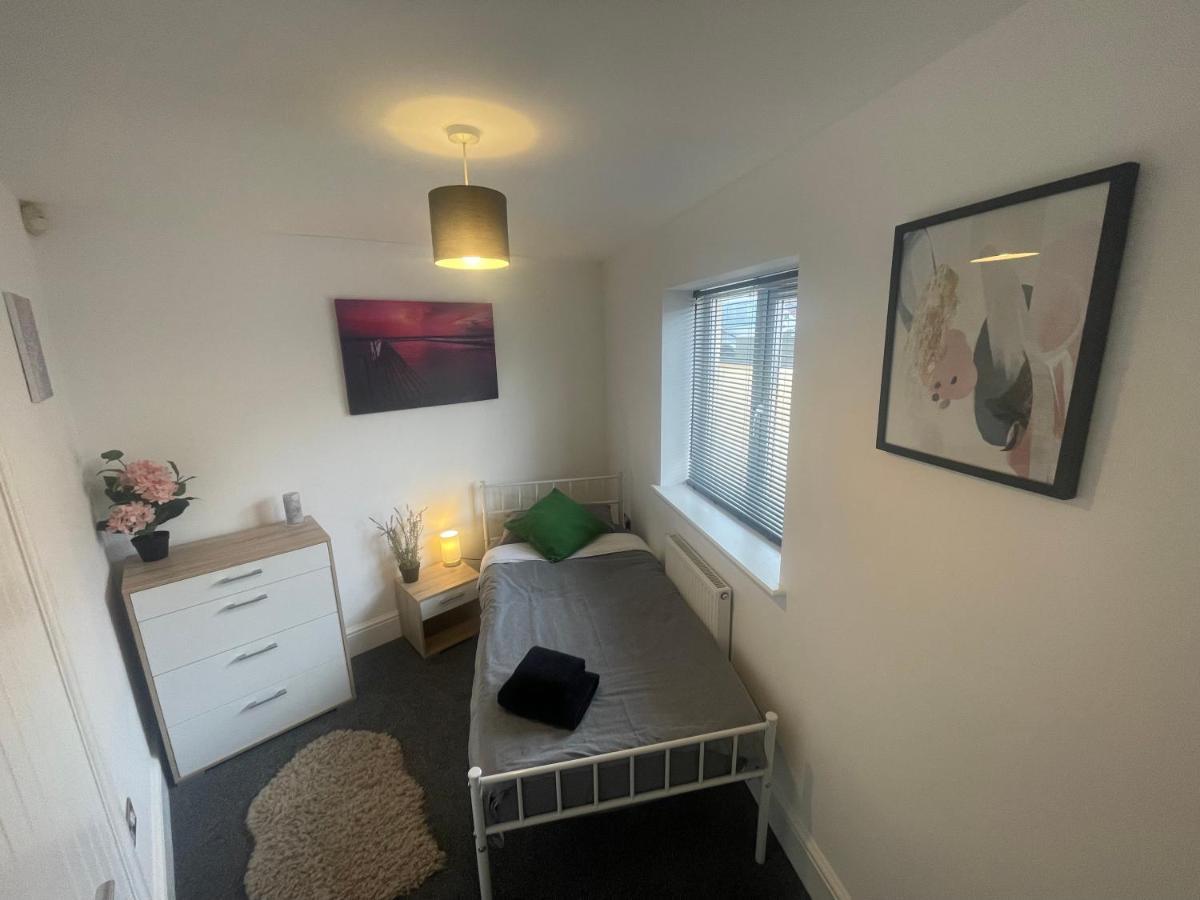 Two Bedroom Detached Modern Bungalow Close To Plymouth Argyle Fc Екстериор снимка